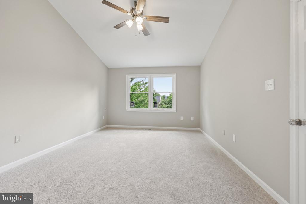 8126 TALL TIMBER DRIVE