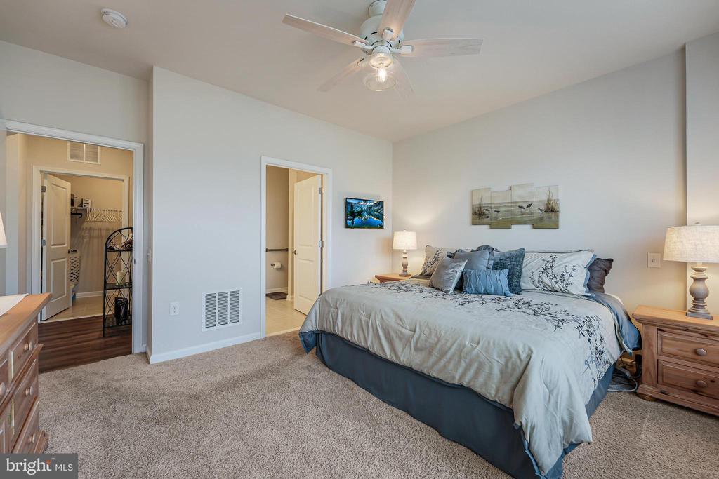 16082 Calla Lily Ln