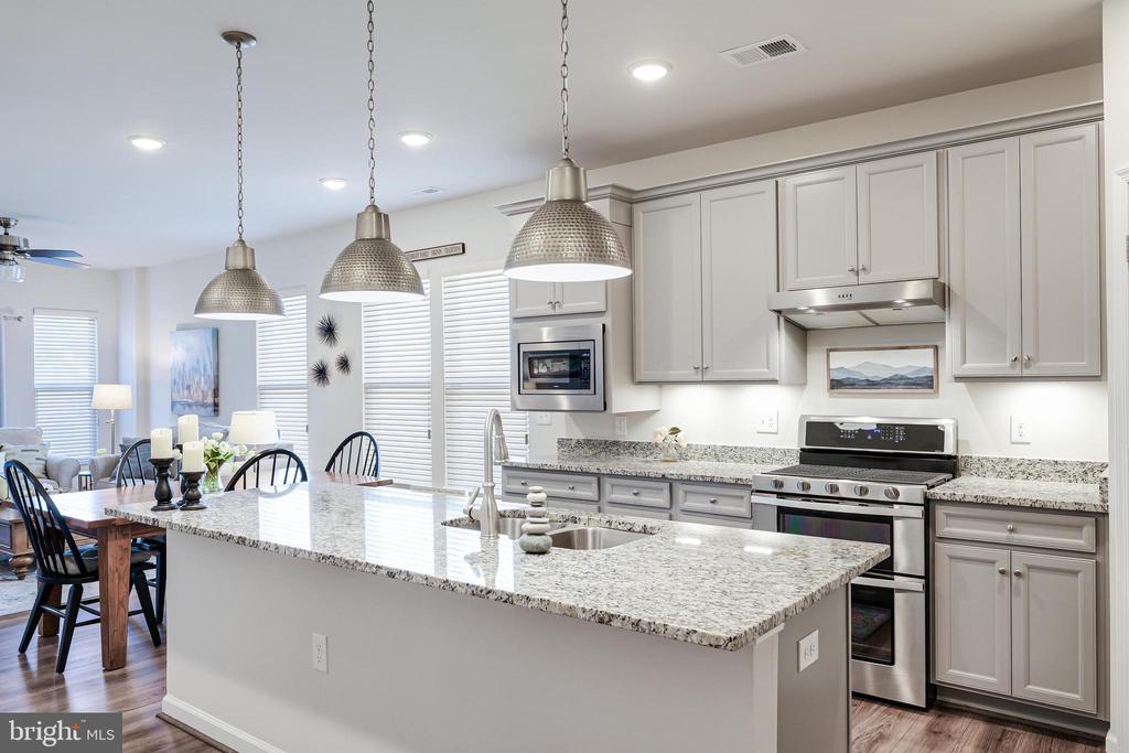 16082 Calla Lily Ln