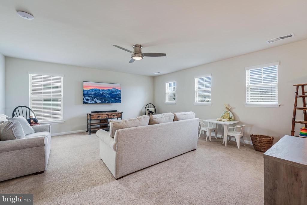 16082 Calla Lily Ln