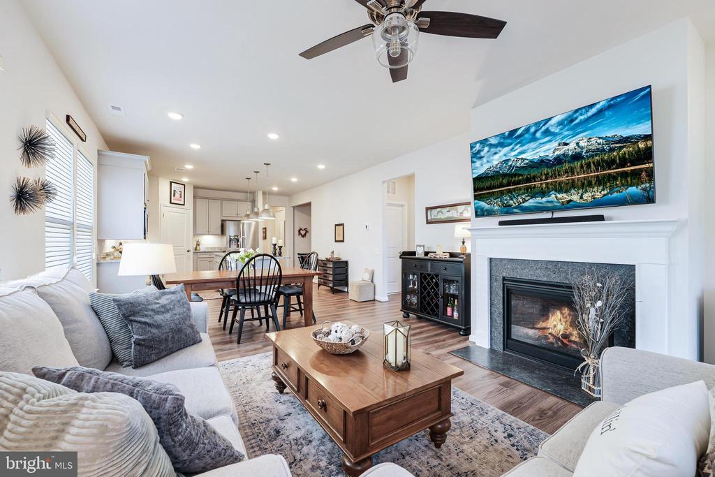 16082 Calla Lily Ln