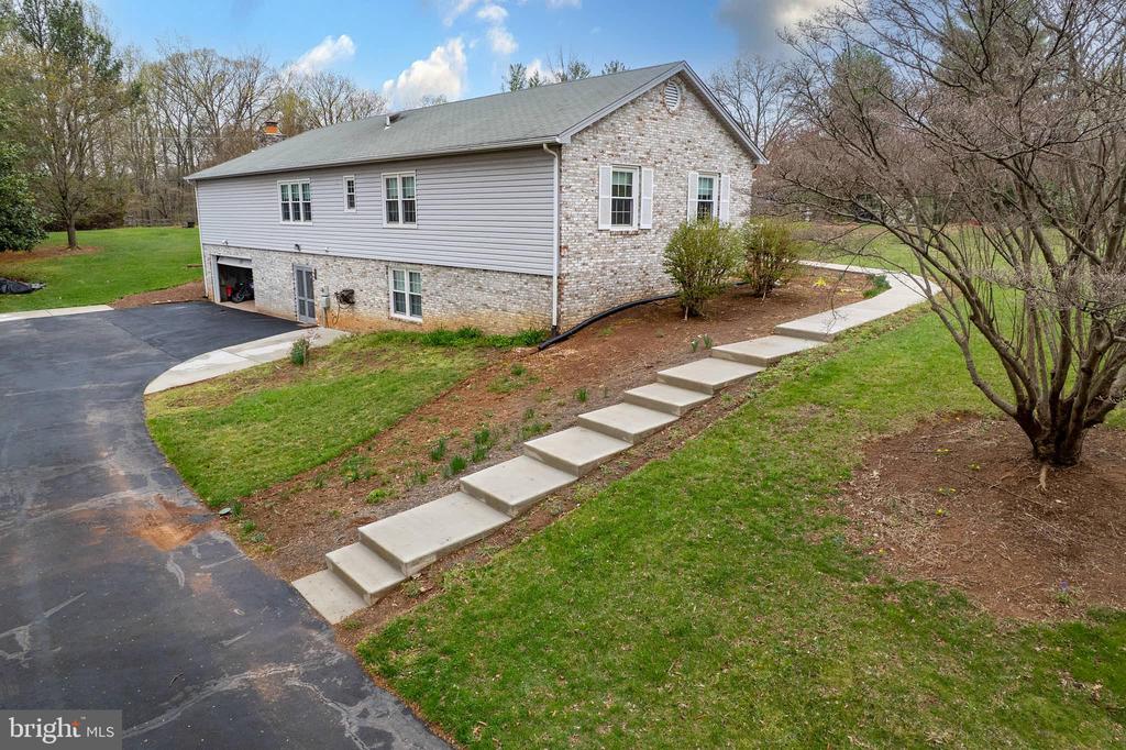 14055 Timothy Dr