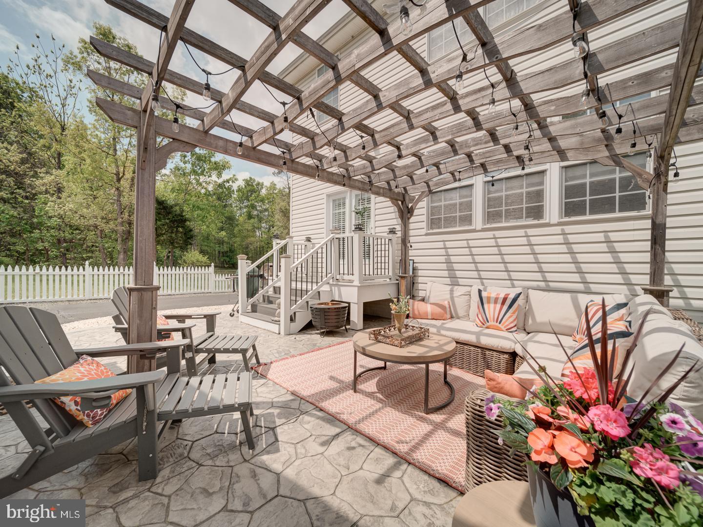 9477 Cromarty Ct