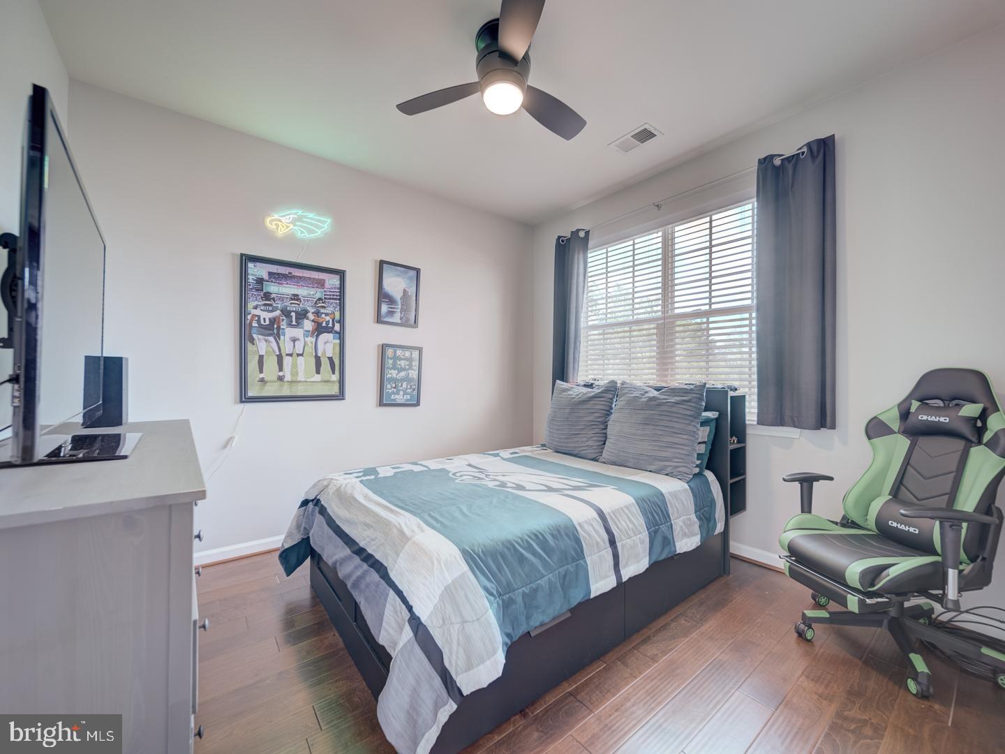 9477 Cromarty Ct