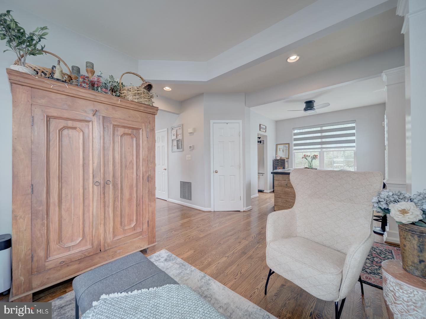 9477 Cromarty Ct