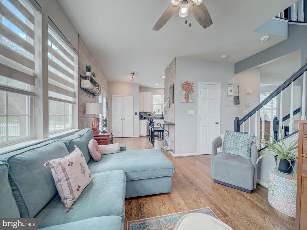 9477 Cromarty Ct