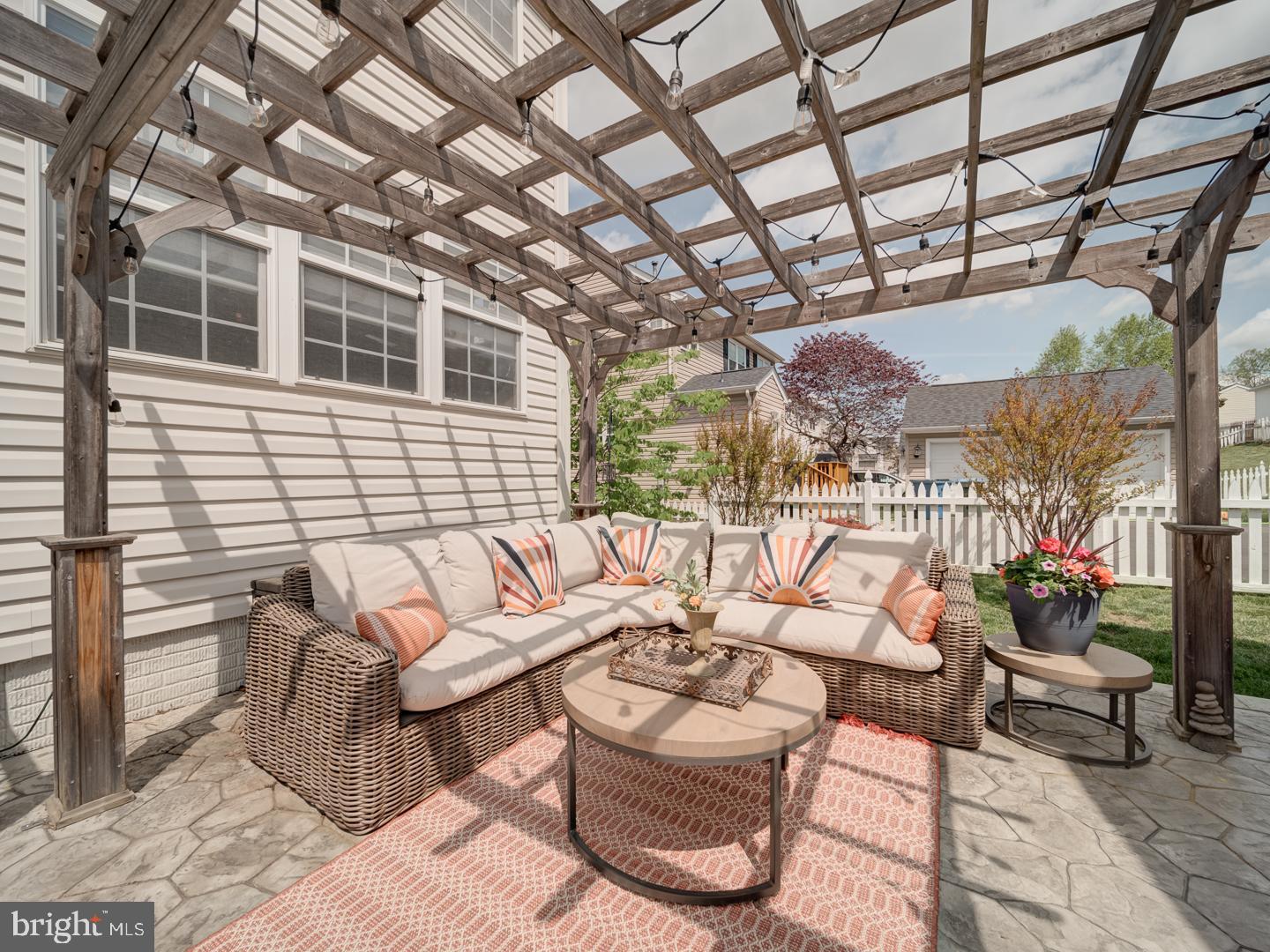 9477 Cromarty Ct