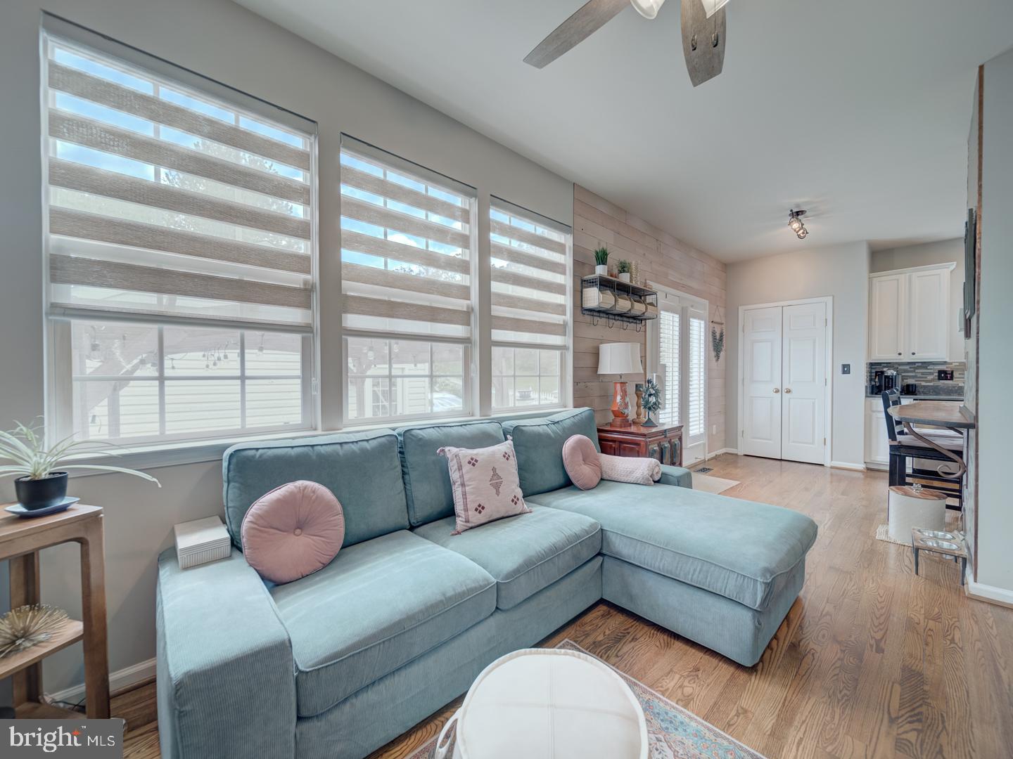 9477 Cromarty Ct