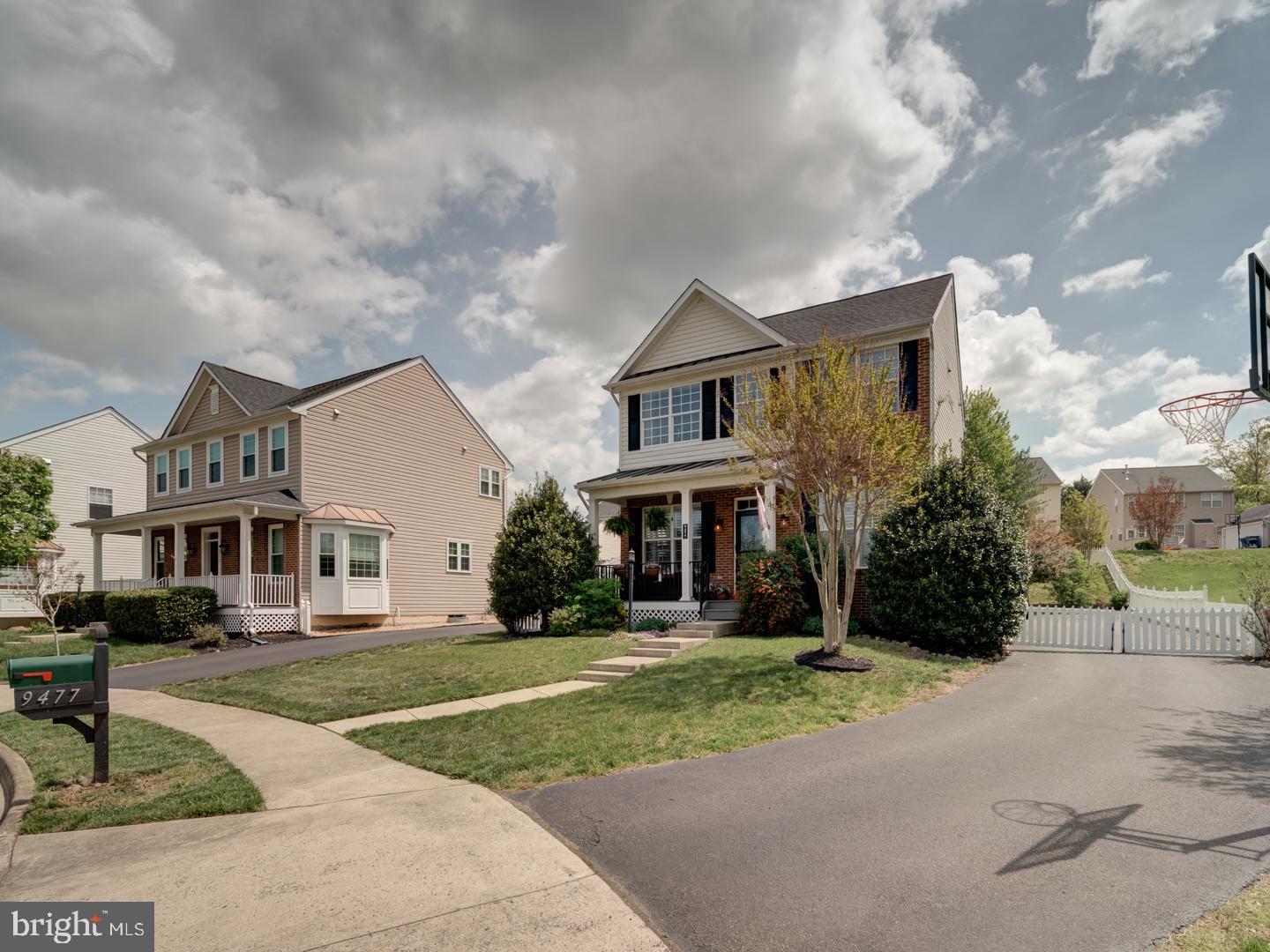 9477 Cromarty Ct