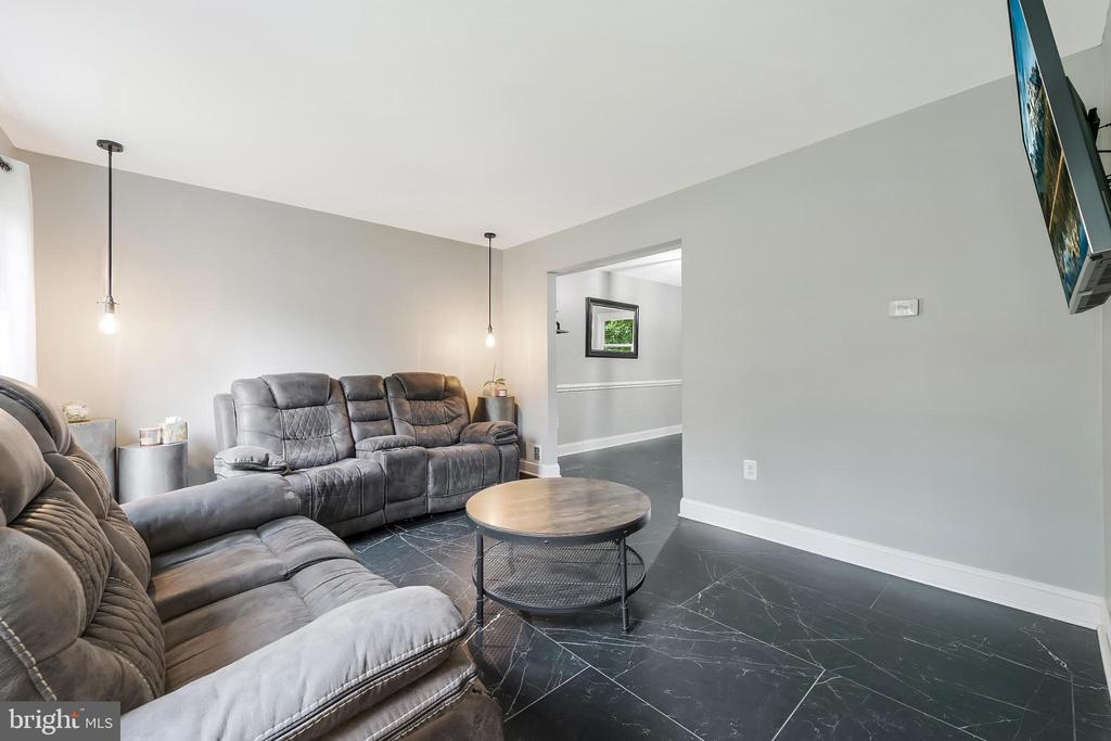 13283 Kenny Rd