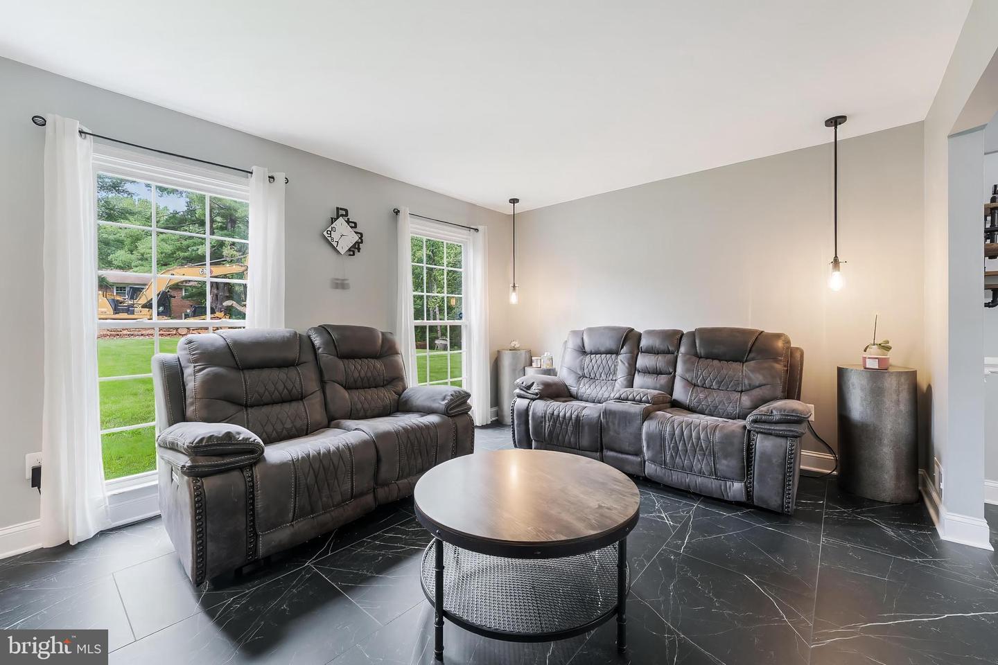 13283 Kenny Rd