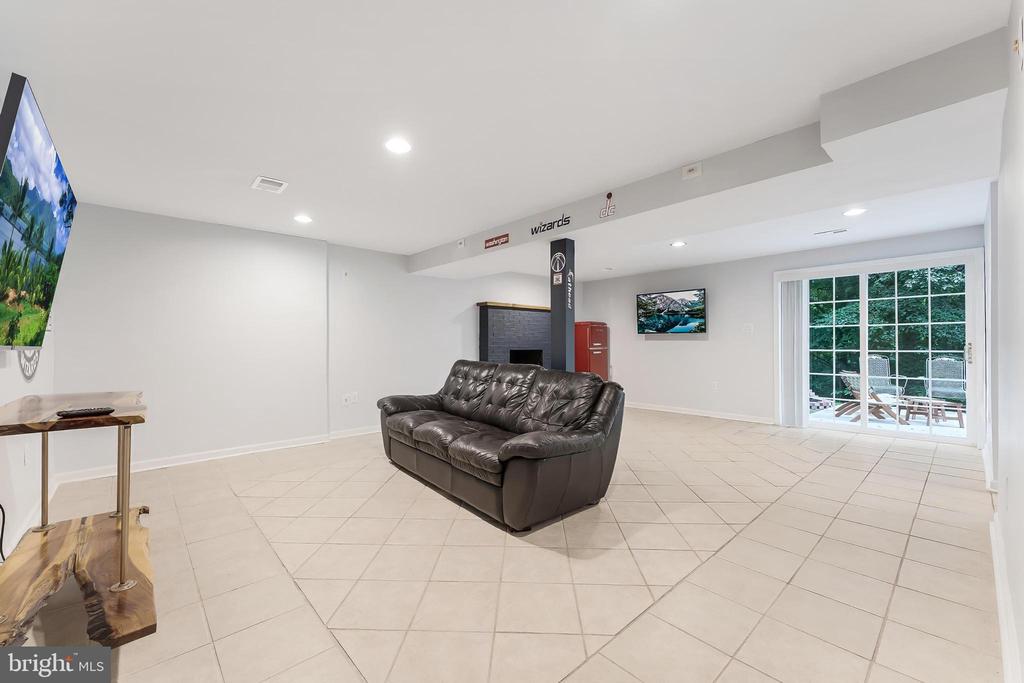 13283 Kenny Rd