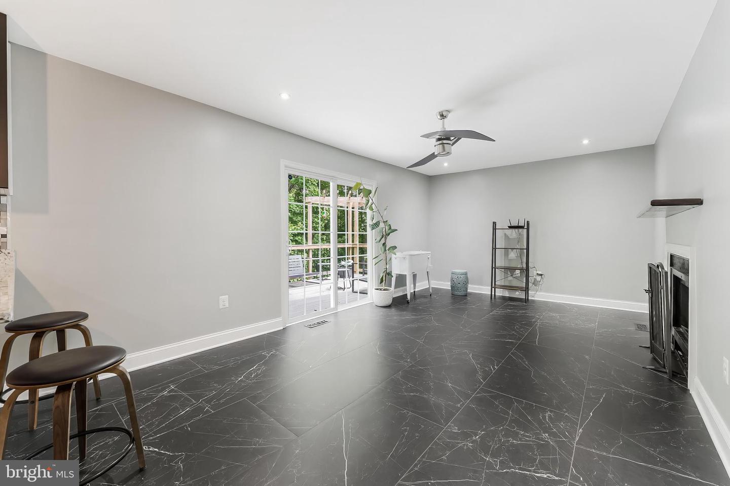 13283 Kenny Rd