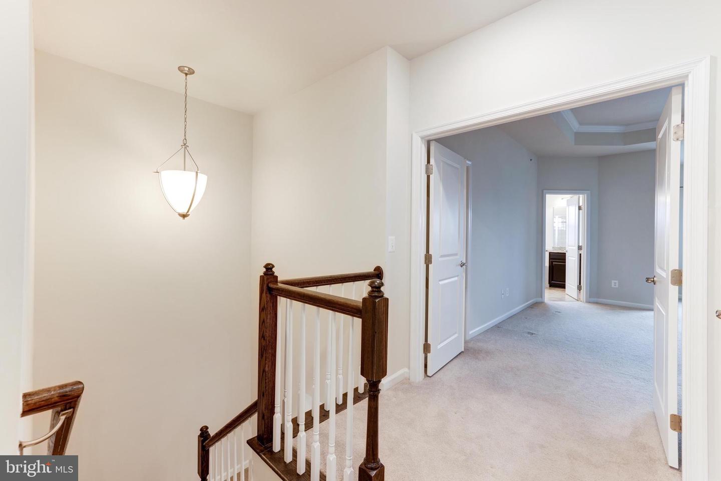 7071 DARBEY KNOLL DR