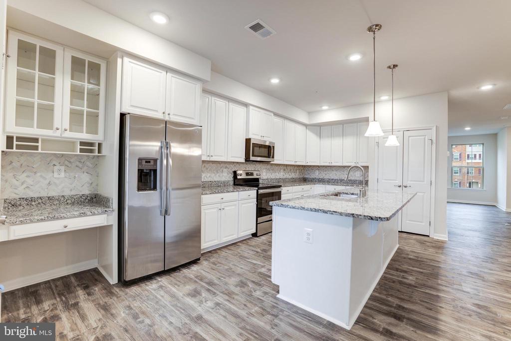 7071 DARBEY KNOLL DR
