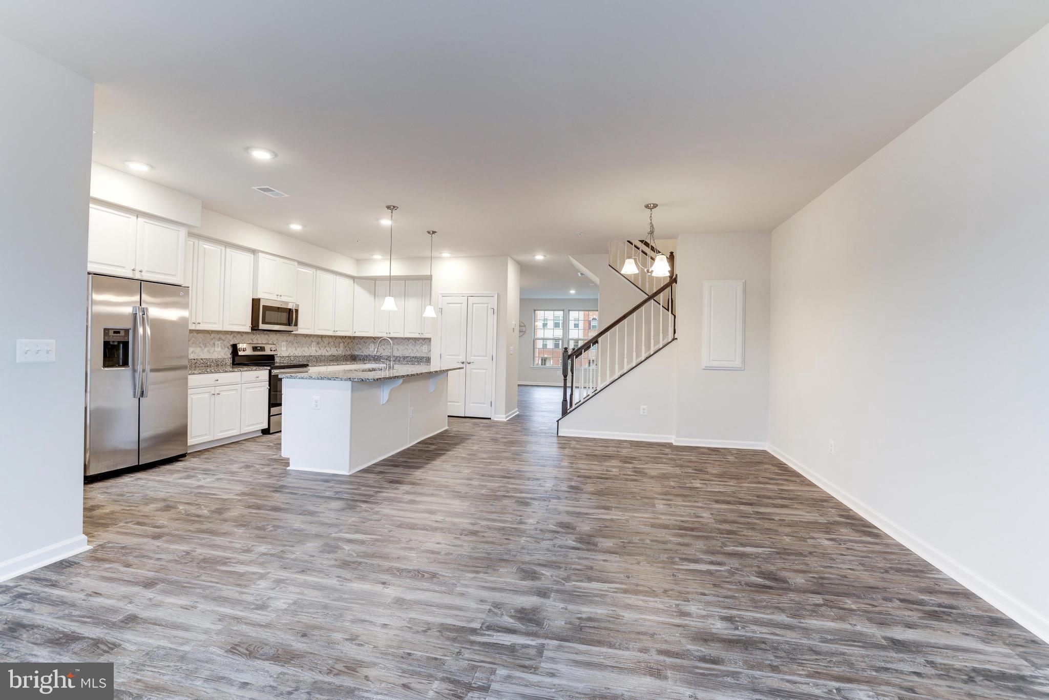 7071 DARBEY KNOLL DR