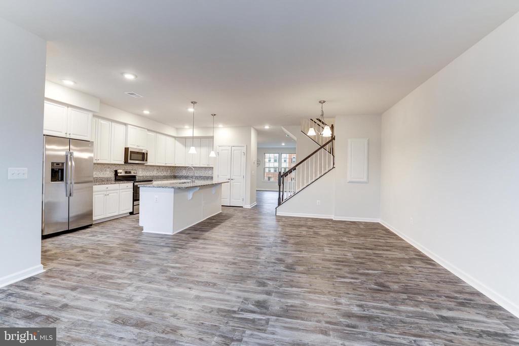 7071 DARBEY KNOLL DR