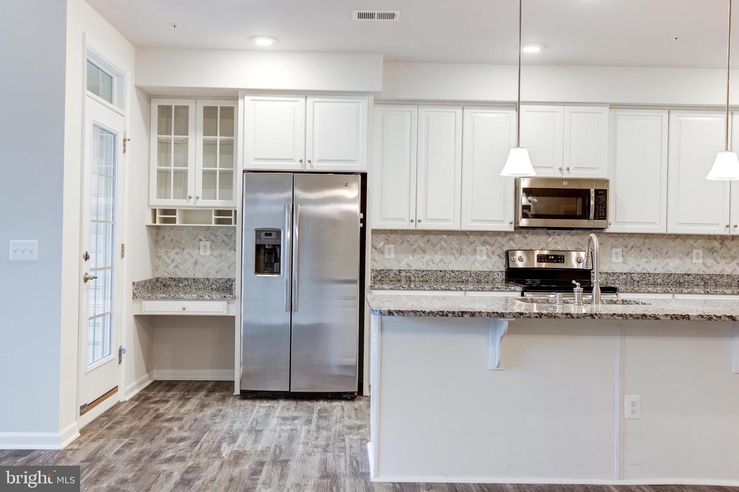 7071 DARBEY KNOLL DR