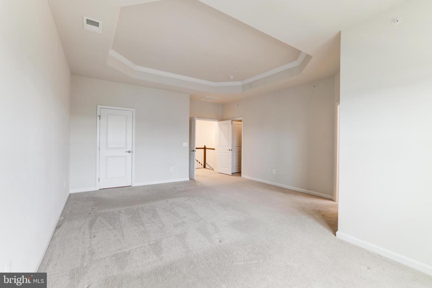 7071 DARBEY KNOLL DR