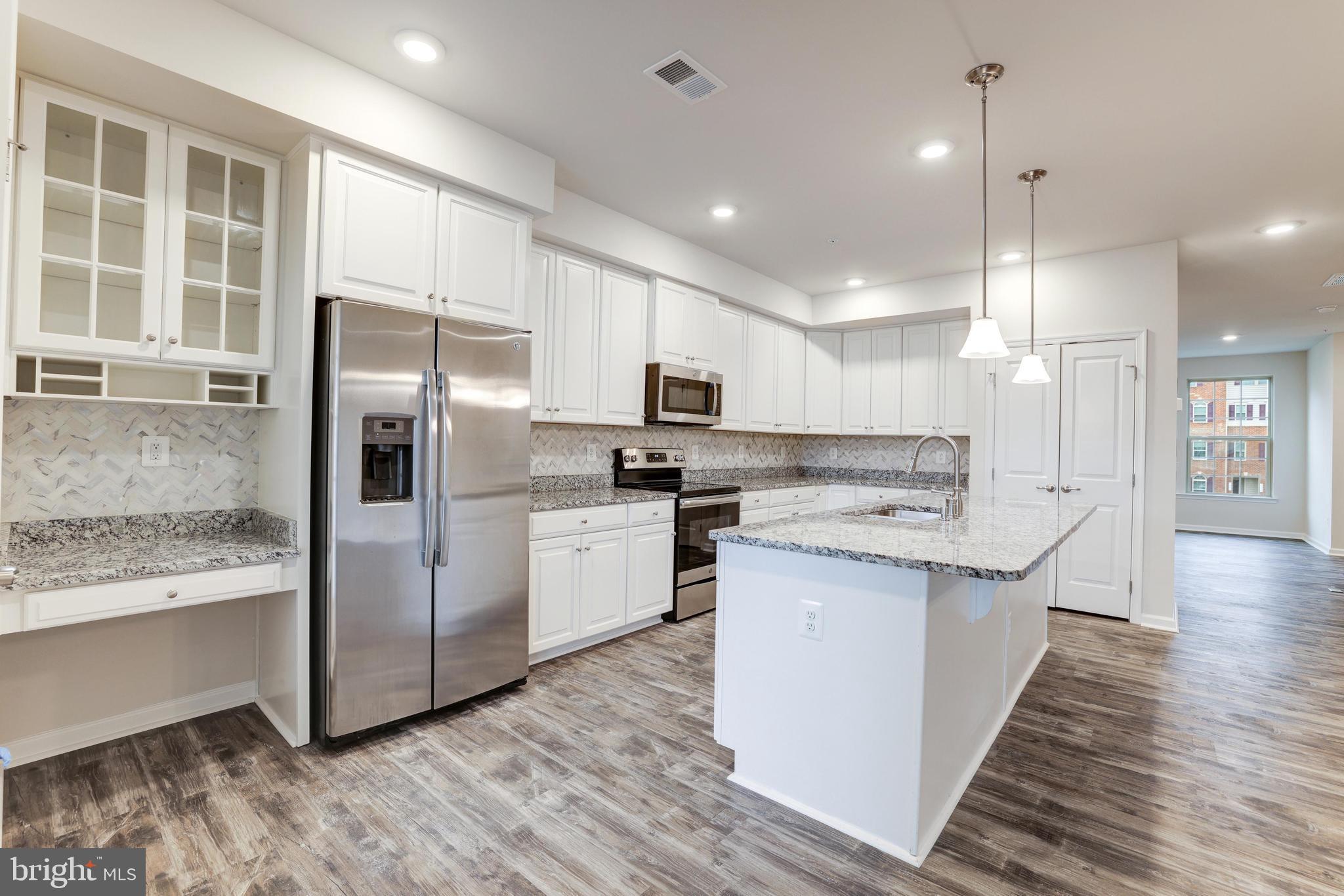 7071 DARBEY KNOLL DR