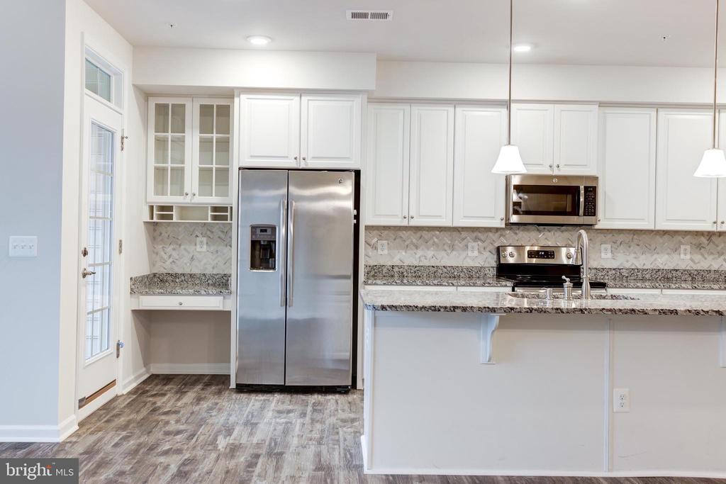 7071 DARBEY KNOLL DR