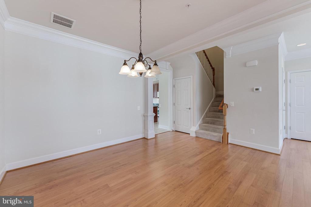 2229 OBERLIN DRIVE