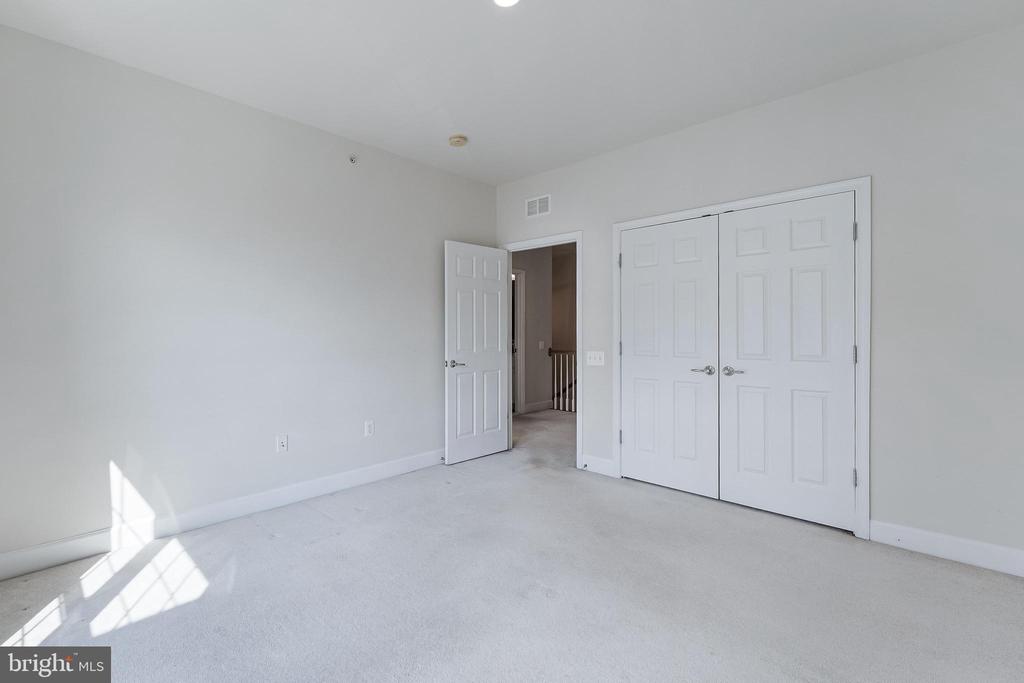 2229 OBERLIN DRIVE