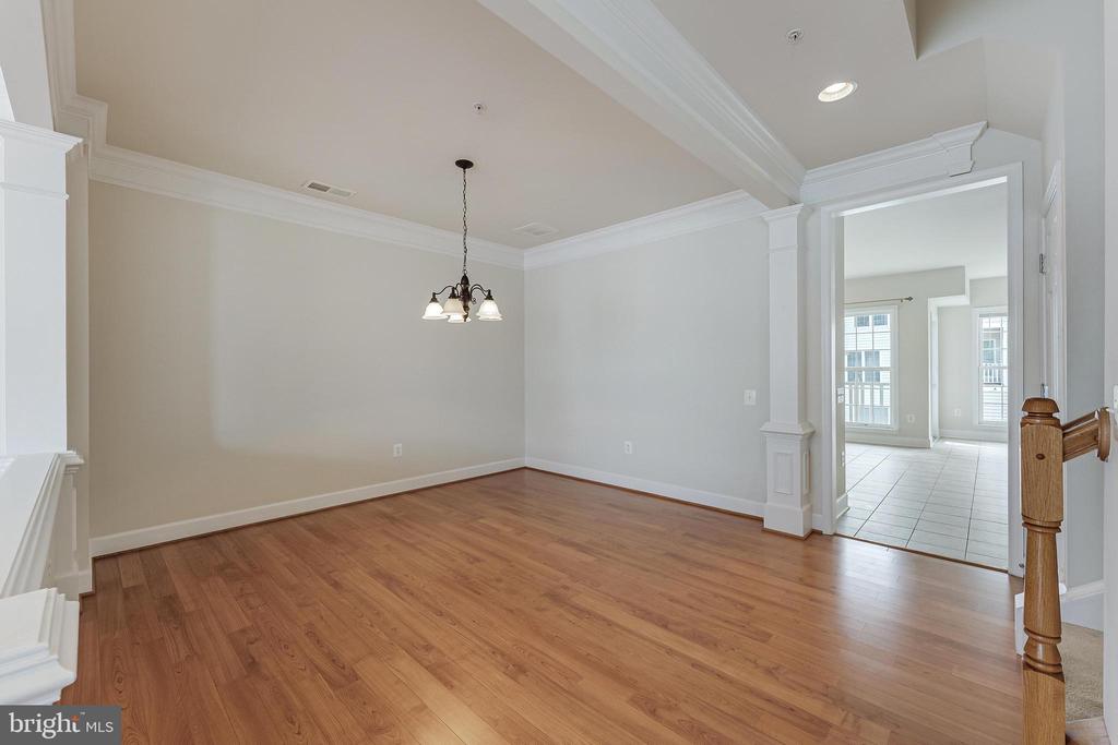 2229 OBERLIN DRIVE