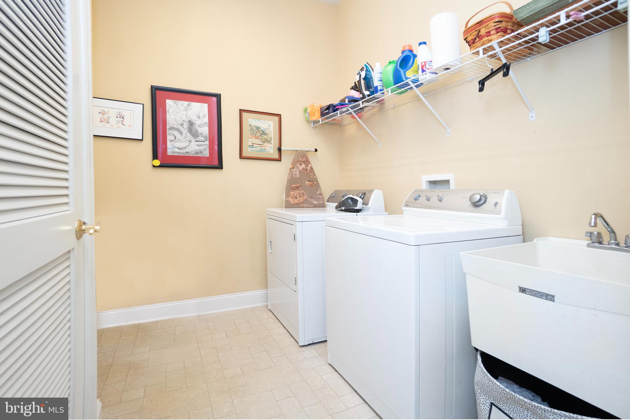 5243 CANYON CREEK WAY