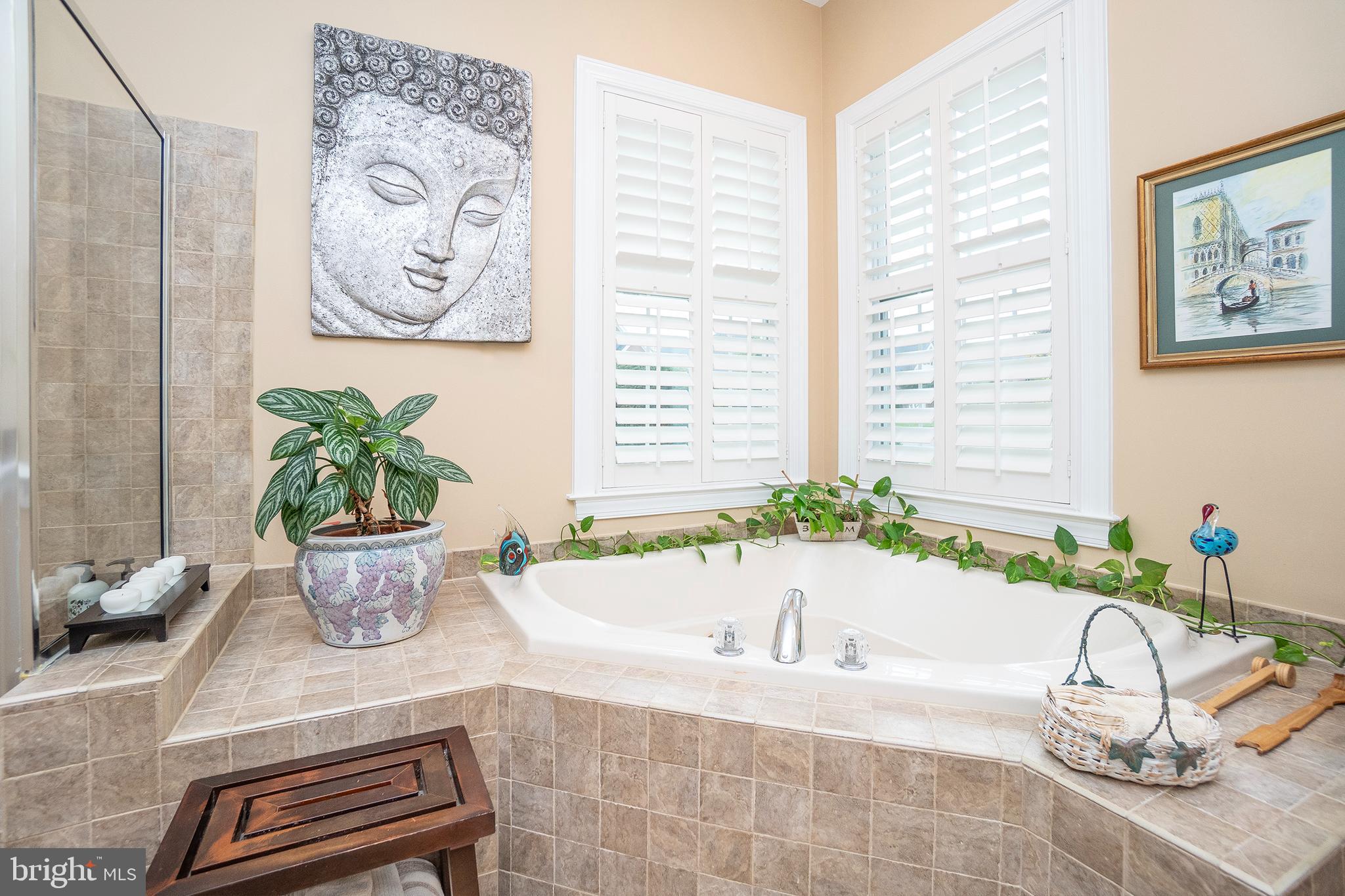 5243 CANYON CREEK WAY