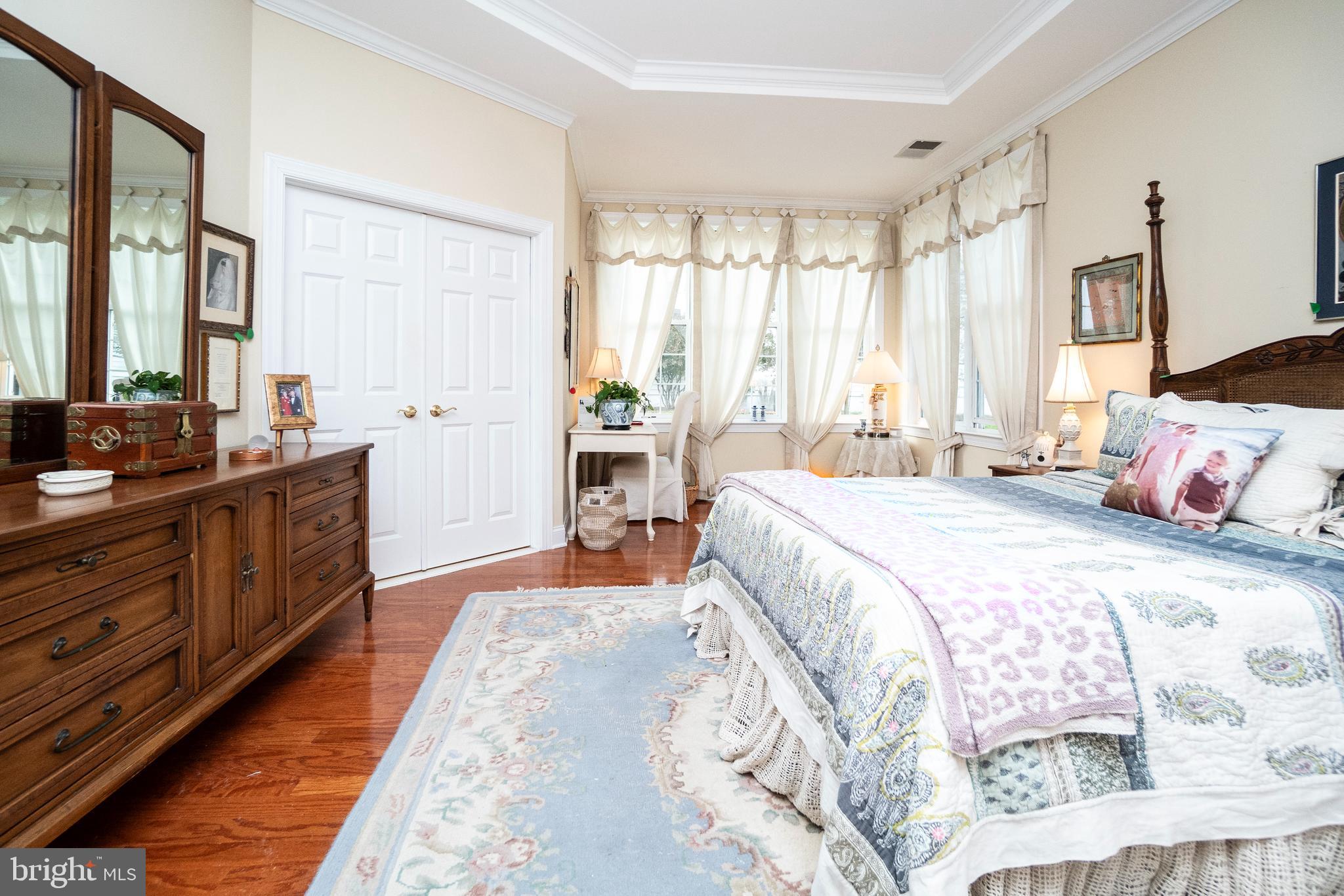 5243 CANYON CREEK WAY