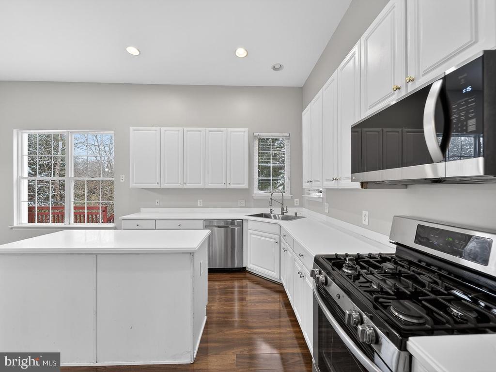 12590 GARRY GLEN DRIVE