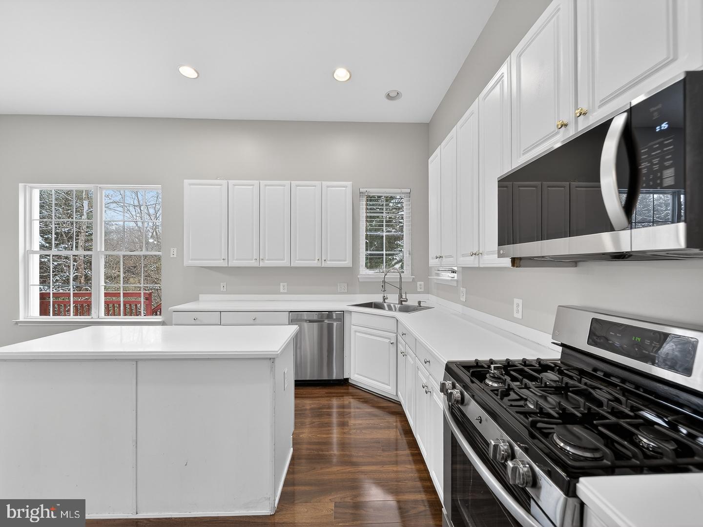 12590 GARRY GLEN DRIVE