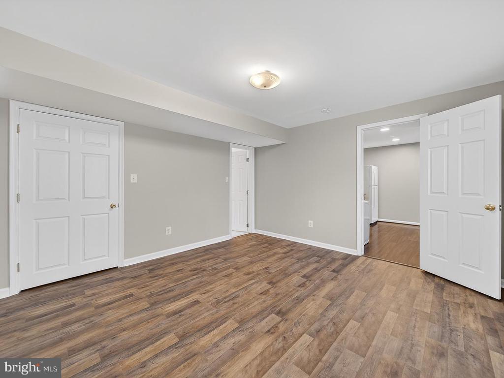 12590 GARRY GLEN DRIVE