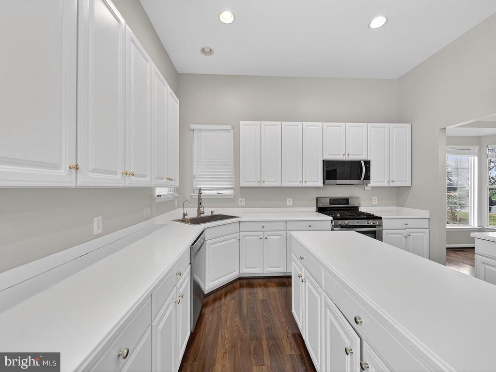 12590 GARRY GLEN DRIVE
