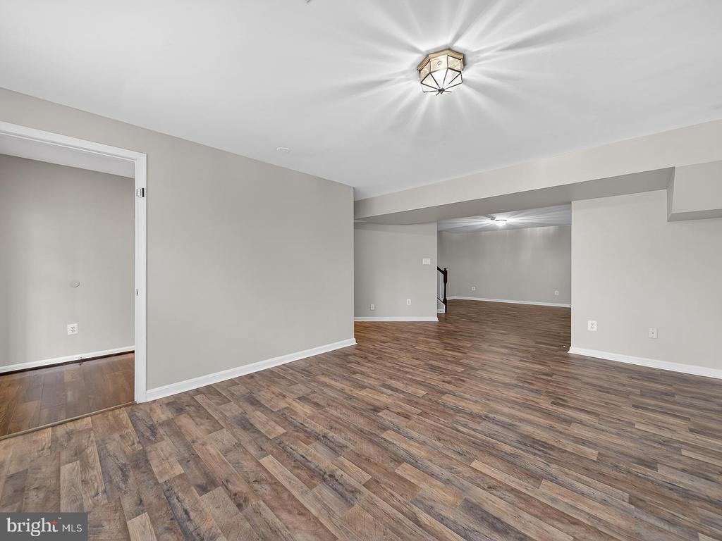 12590 GARRY GLEN DRIVE