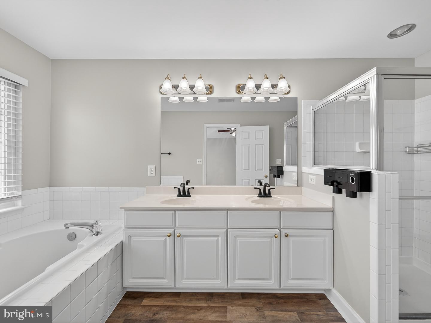 12590 GARRY GLEN DRIVE