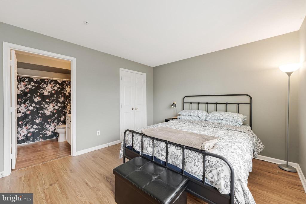 8091 LACY DRIVE 101