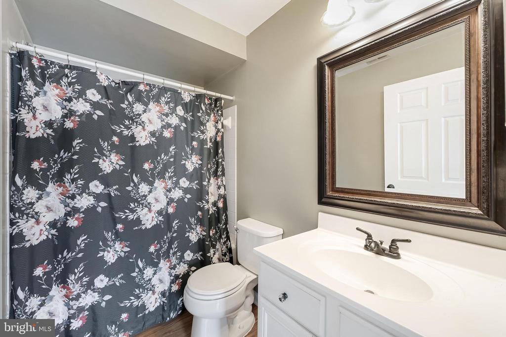 8091 LACY DRIVE 101