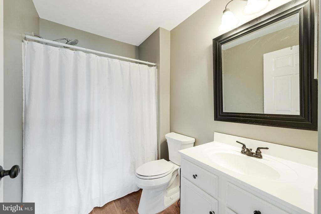8091 LACY DRIVE 101