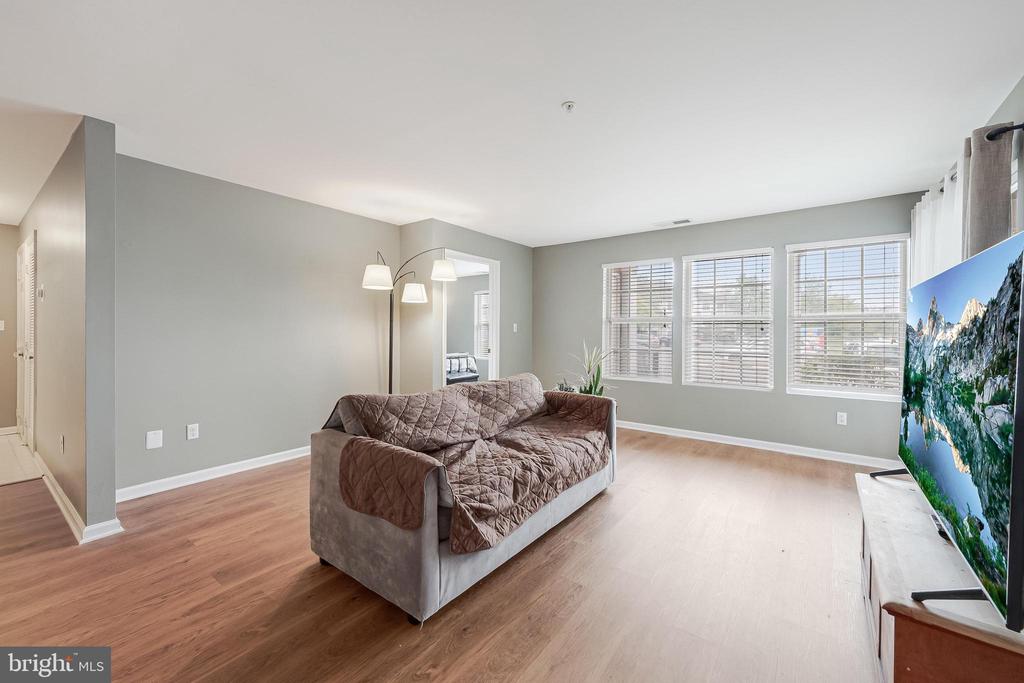8091 LACY DRIVE 101