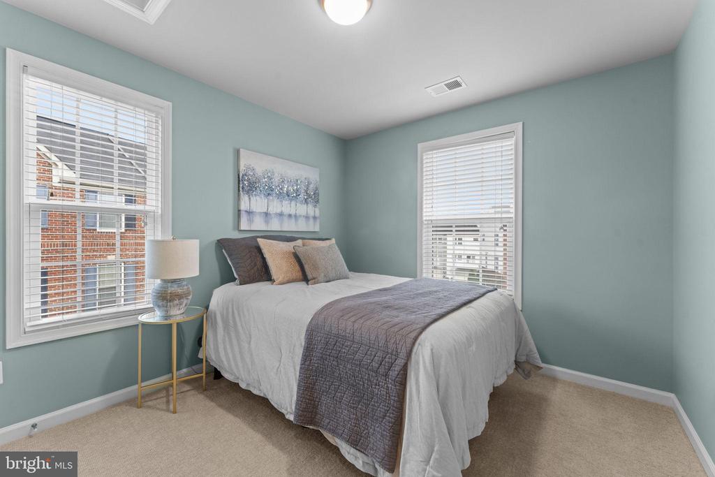 7010 KONA DRIVE