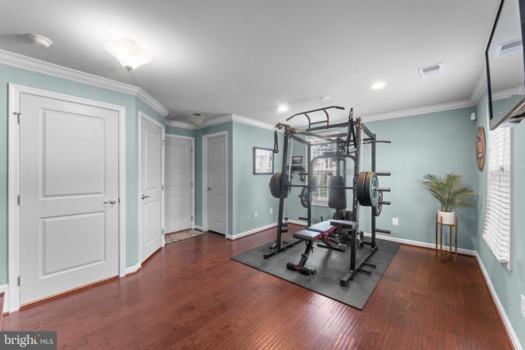 7010 KONA DRIVE