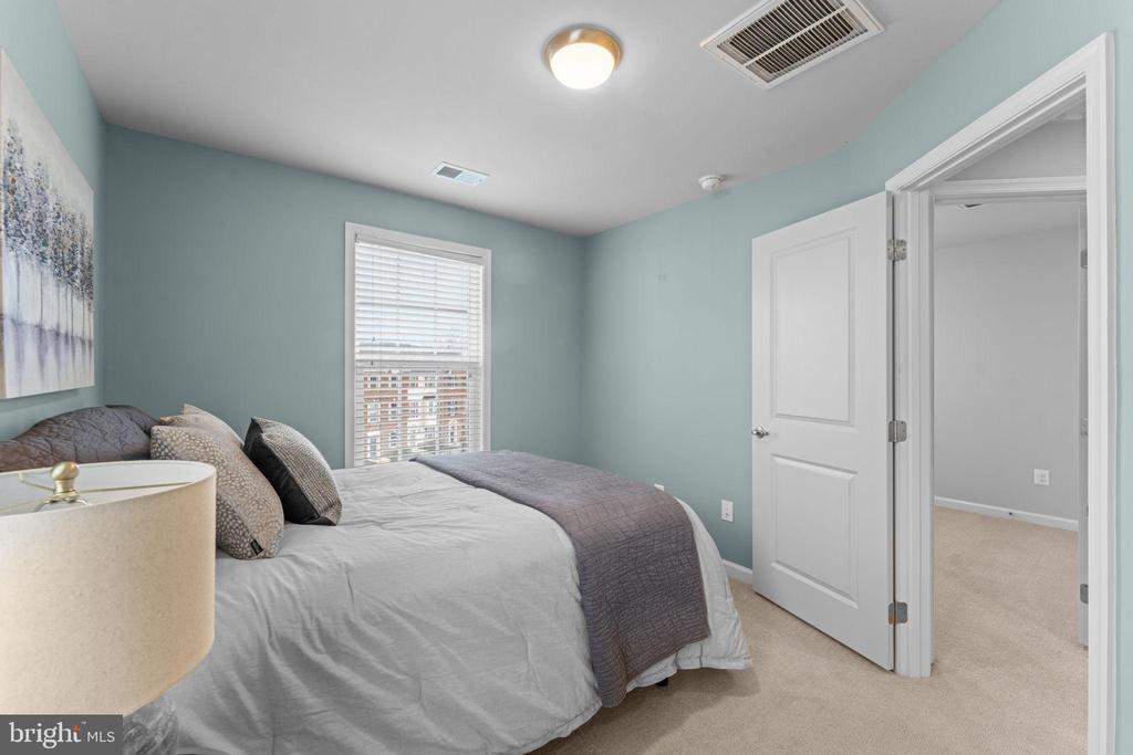 7010 KONA DRIVE