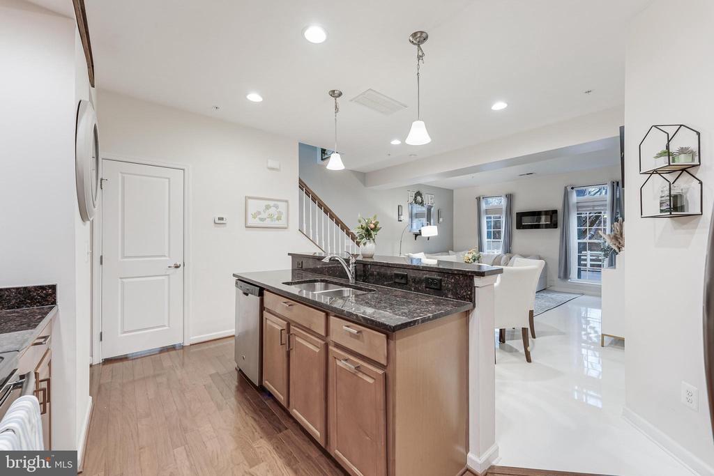 6908 KONA DRIVE