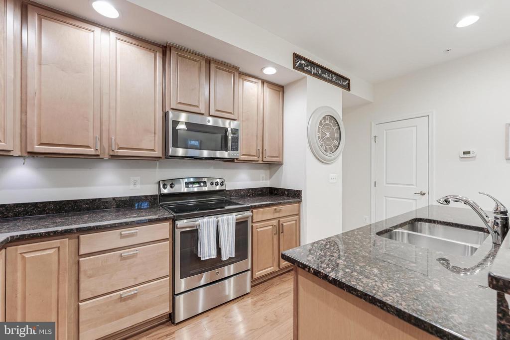 6908 KONA DRIVE