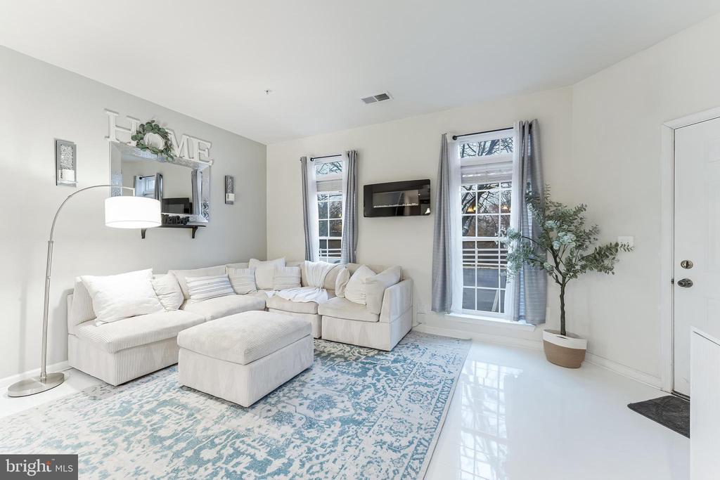 6908 KONA DRIVE