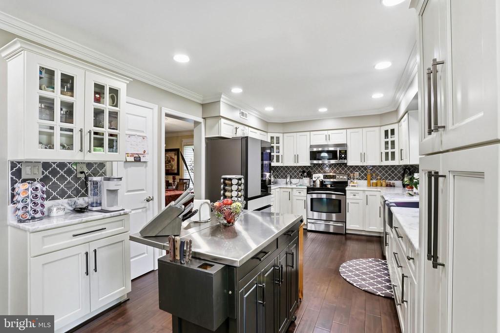 4132 WAYNESBORO COURT