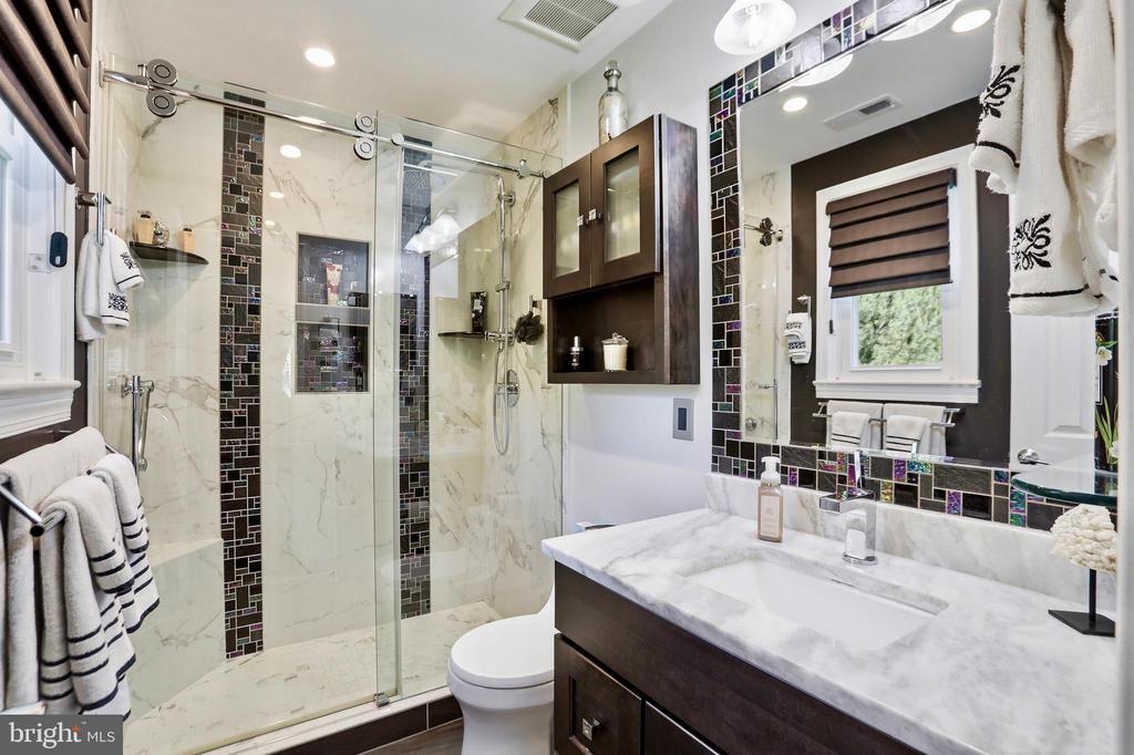 4132 WAYNESBORO COURT