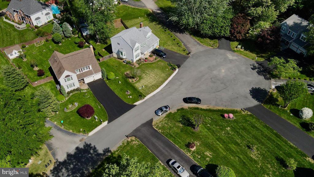 4132 WAYNESBORO COURT